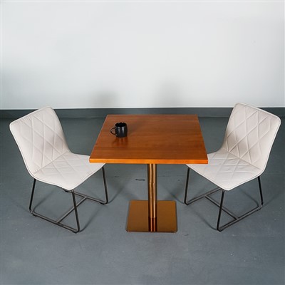 Чврсто буконо дрво за дрво у боји трешње